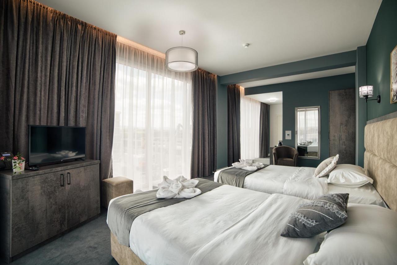 Hotel Nordic Twins & Wellness Rădăuţi Extérieur photo
