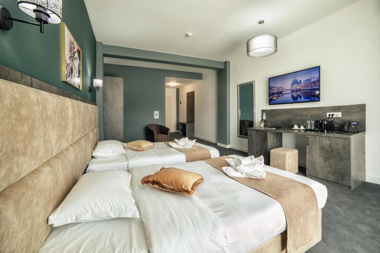 Hotel Nordic Twins & Wellness Rădăuţi Extérieur photo