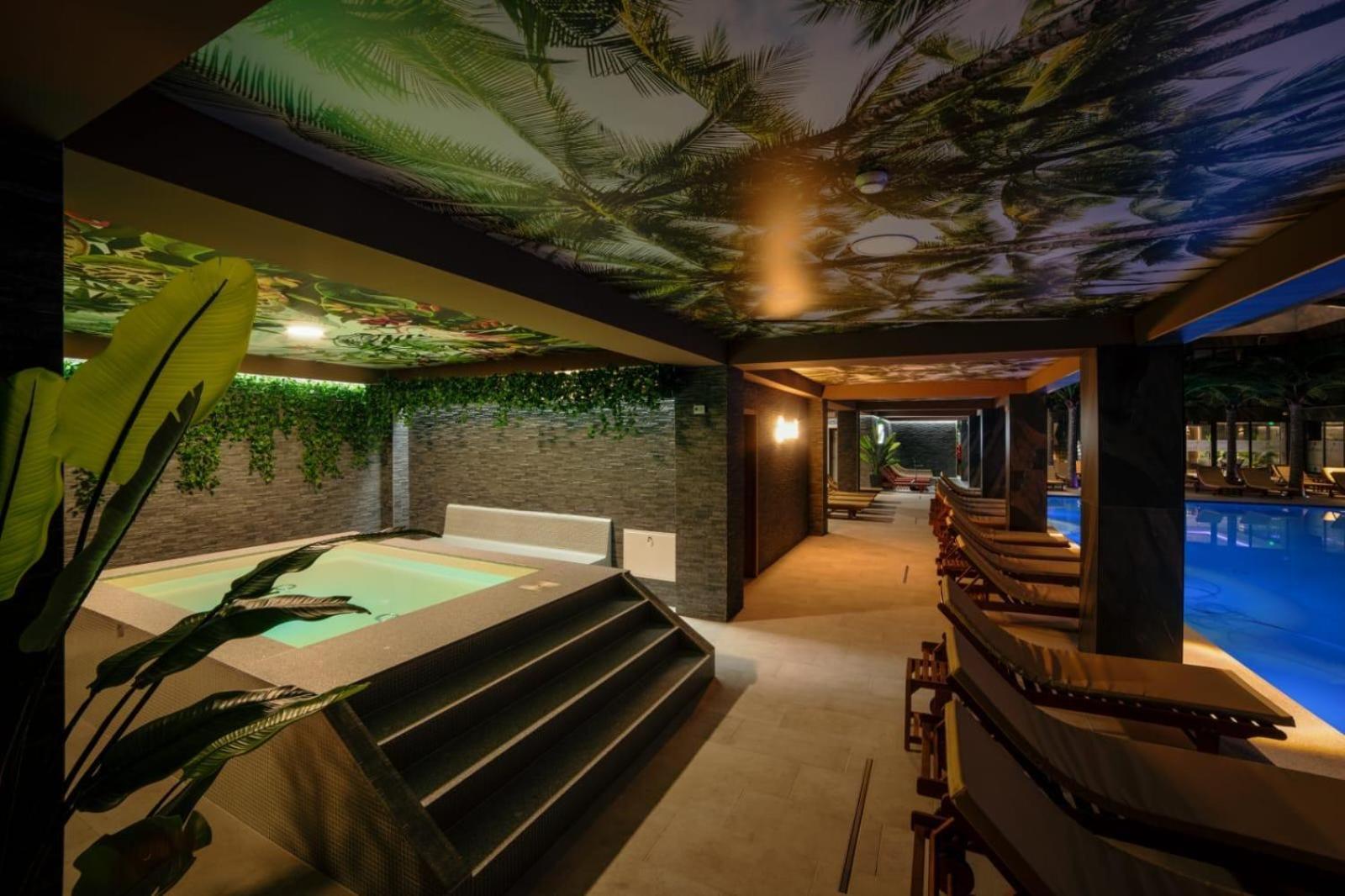 Hotel Nordic Twins & Wellness Rădăuţi Extérieur photo