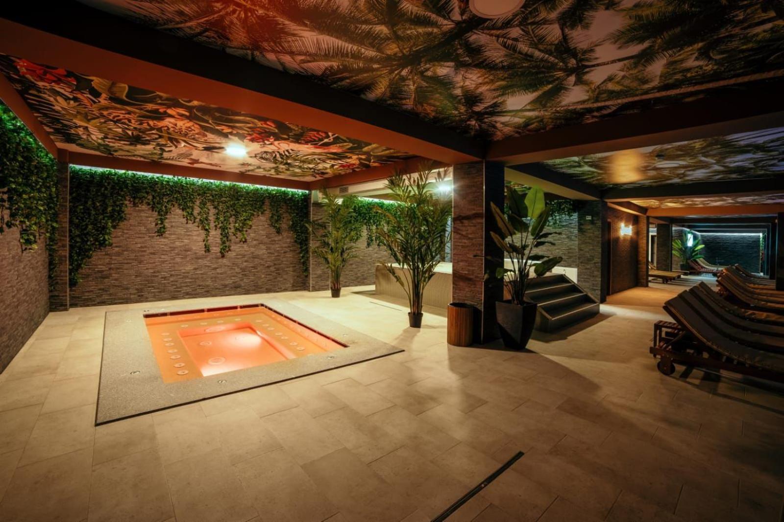 Hotel Nordic Twins & Wellness Rădăuţi Extérieur photo