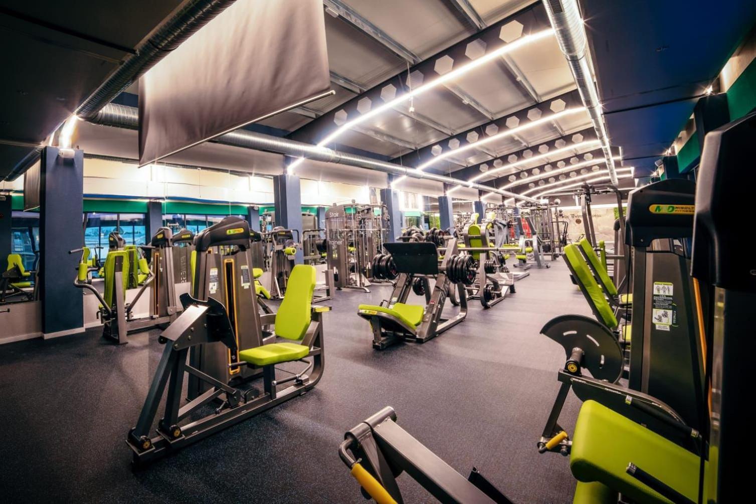 Hotel Nordic Twins & Wellness Rădăuţi Extérieur photo