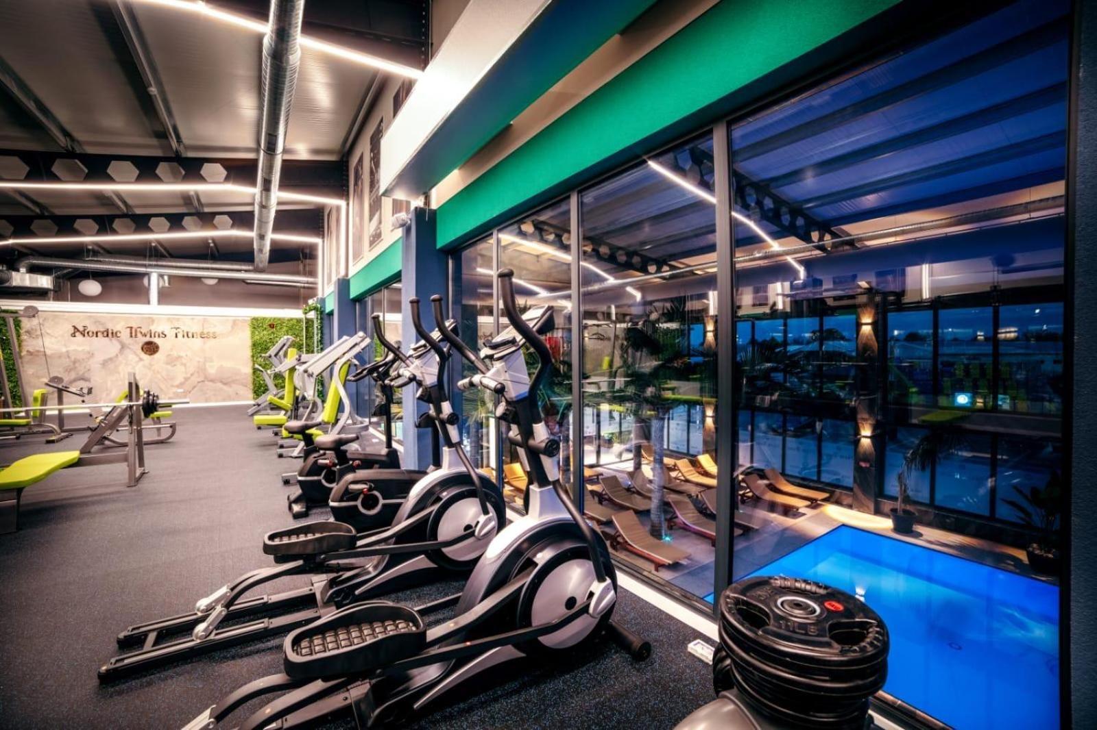 Hotel Nordic Twins & Wellness Rădăuţi Extérieur photo