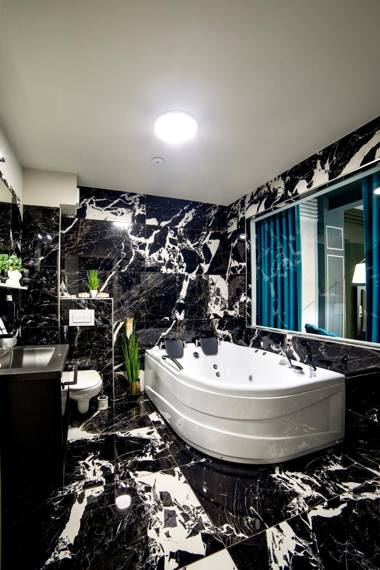 Hotel Nordic Twins & Wellness Rădăuţi Extérieur photo